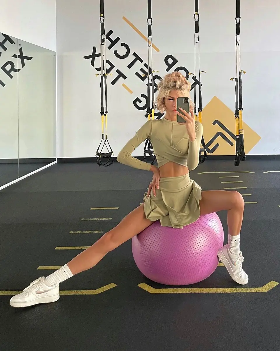 Адрия эскорт в городе Москва