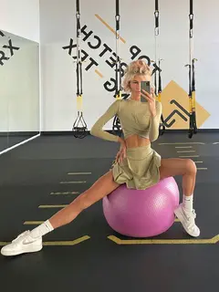 Адрия эскорт в городе Москва