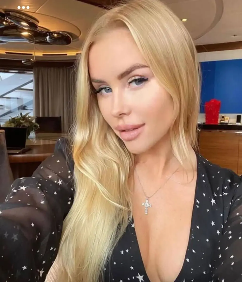 Адриана эскорт в городе Москва