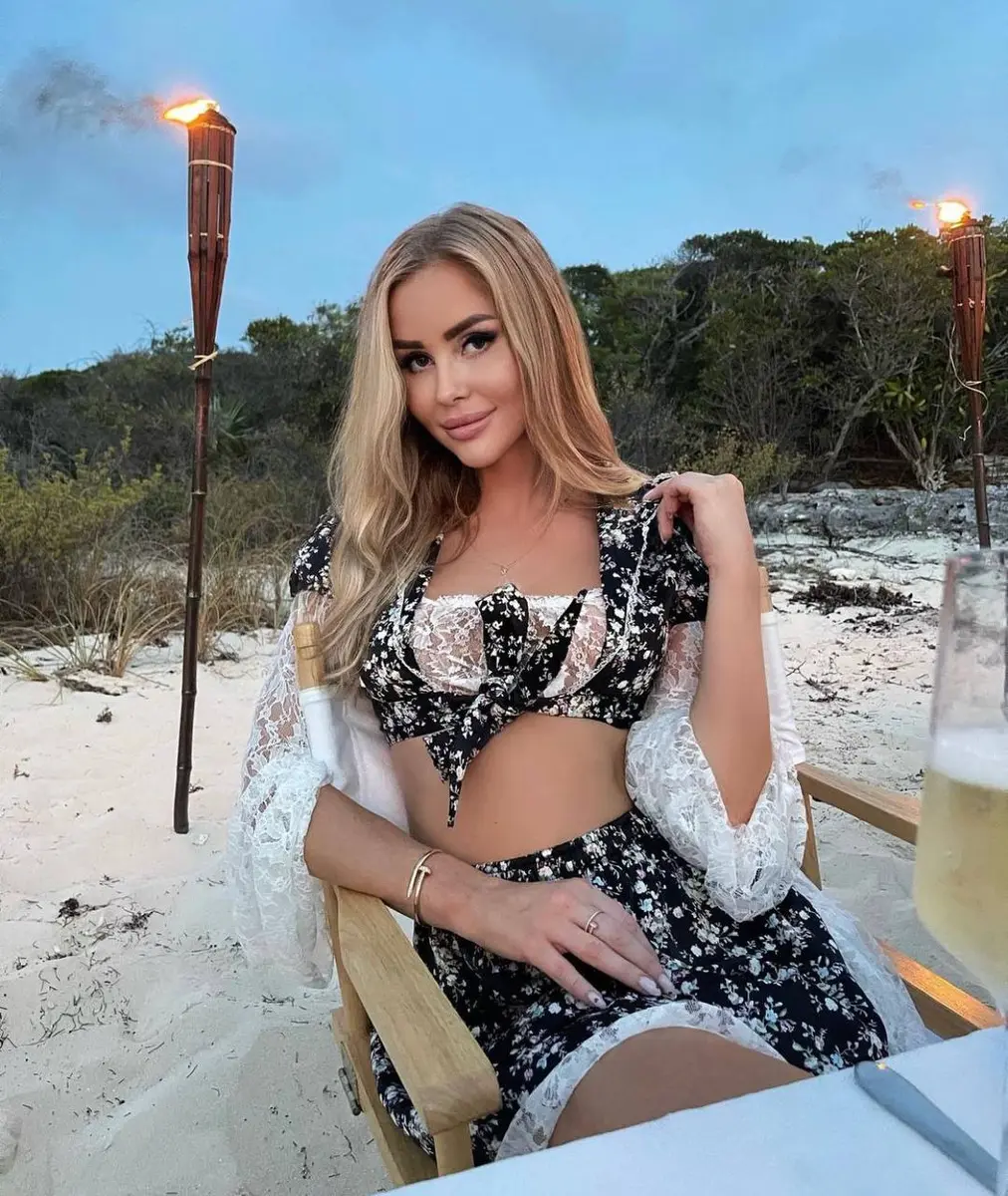 Адриана эскорт в городе Москва