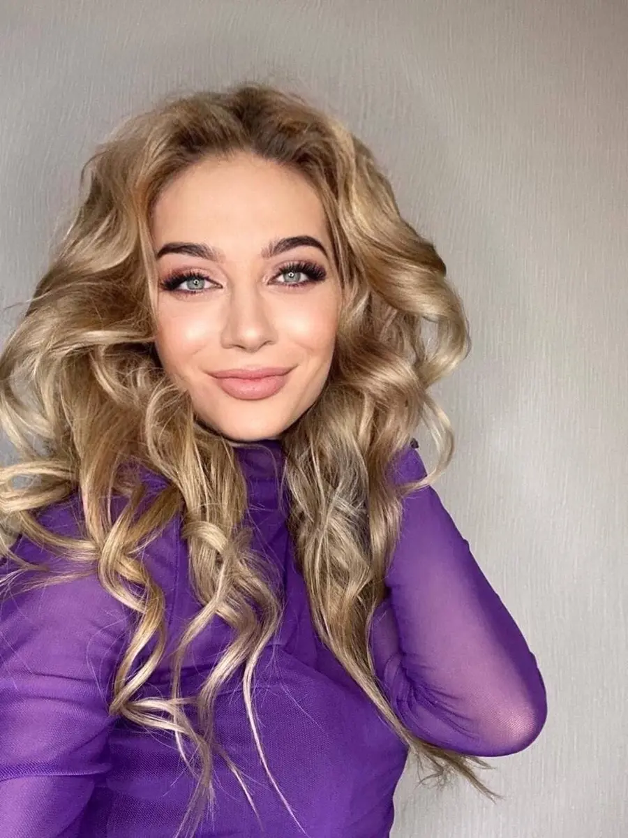 Арина эскорт в городе Москва