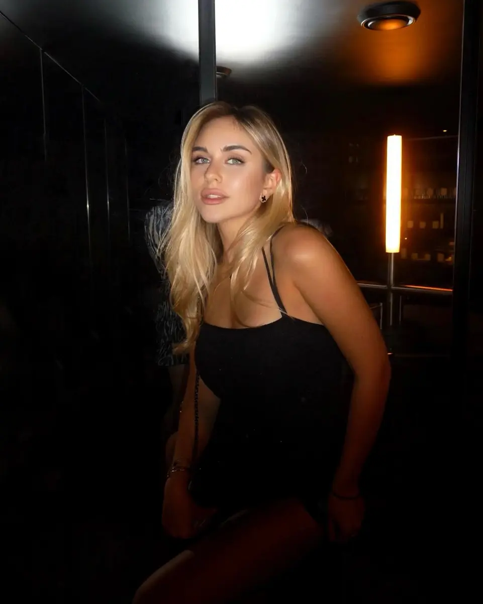 Кортни эскорт в городе Москва