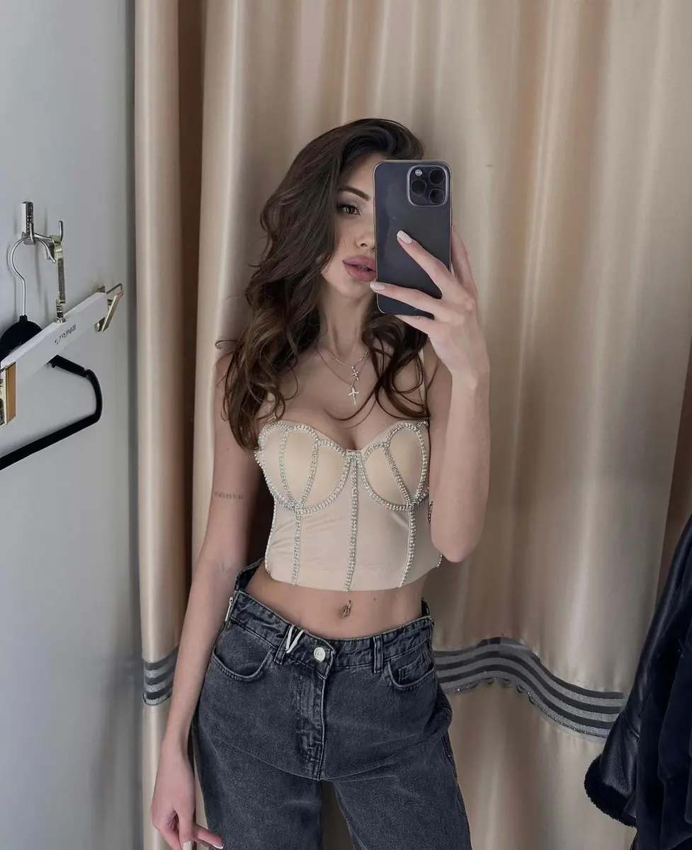 Далфина эскорт в городе Москва