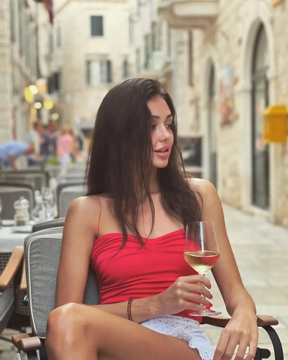 Далфина эскорт в городе Москва