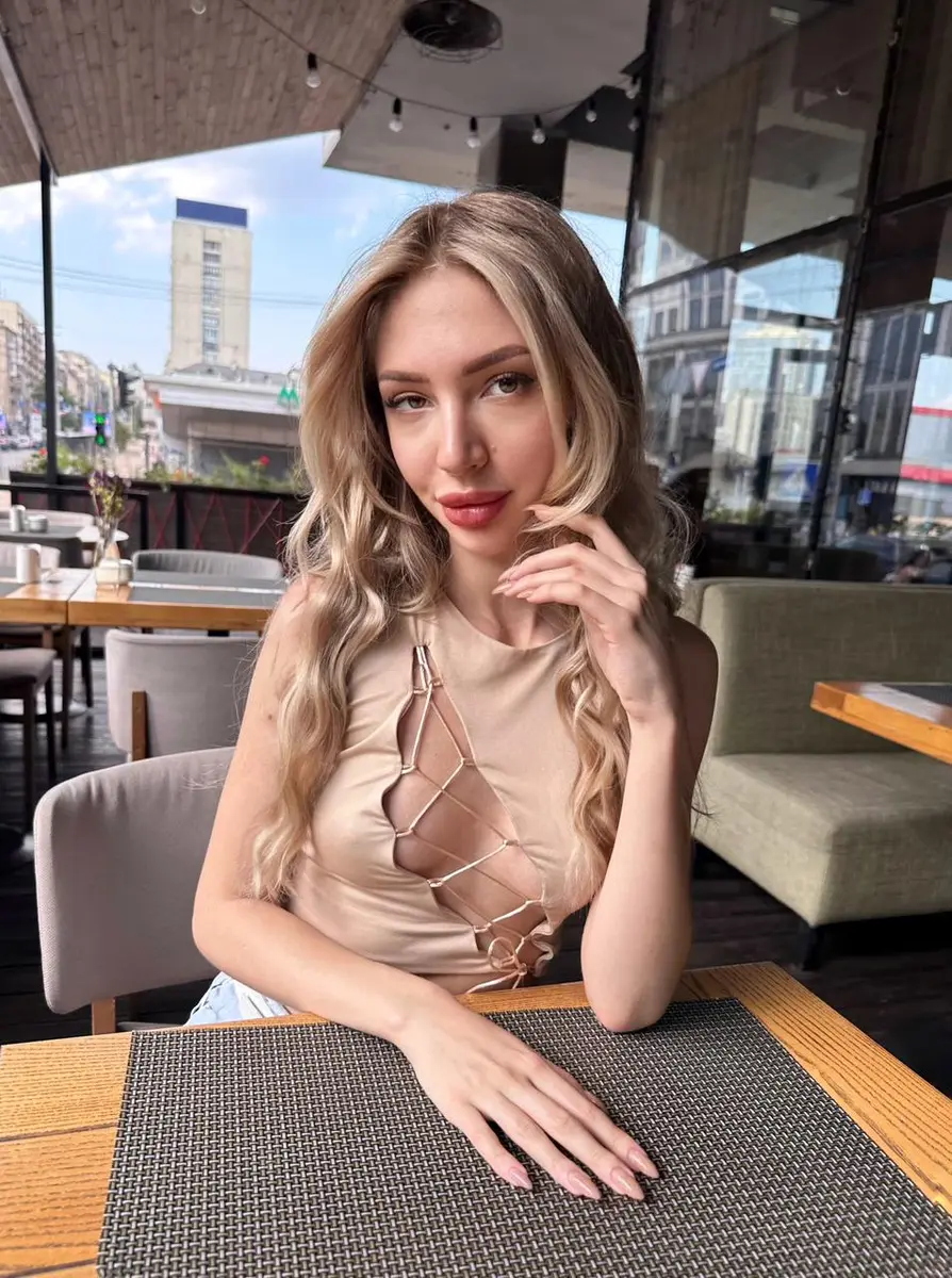 Эвелина эскорт в городе Москва