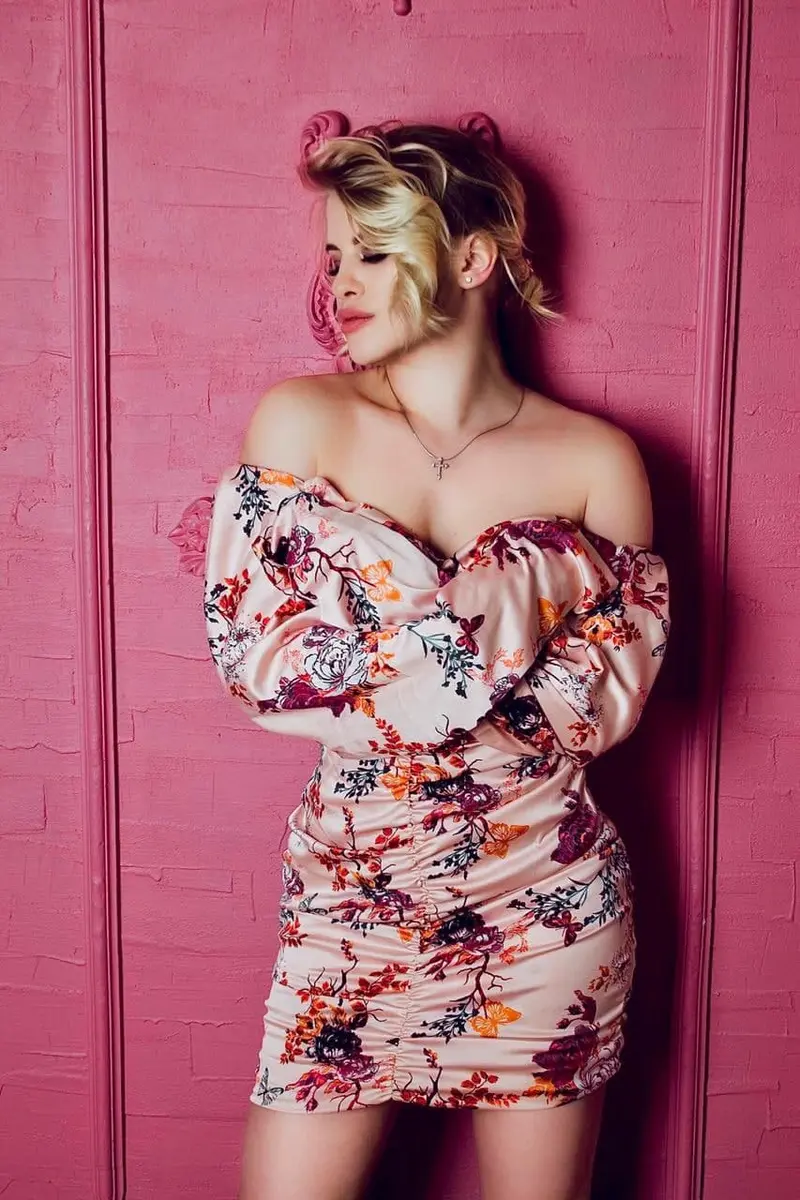 Fox эскорт в городе Москва