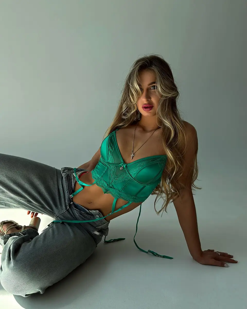 Глория эскорт в городе Москва