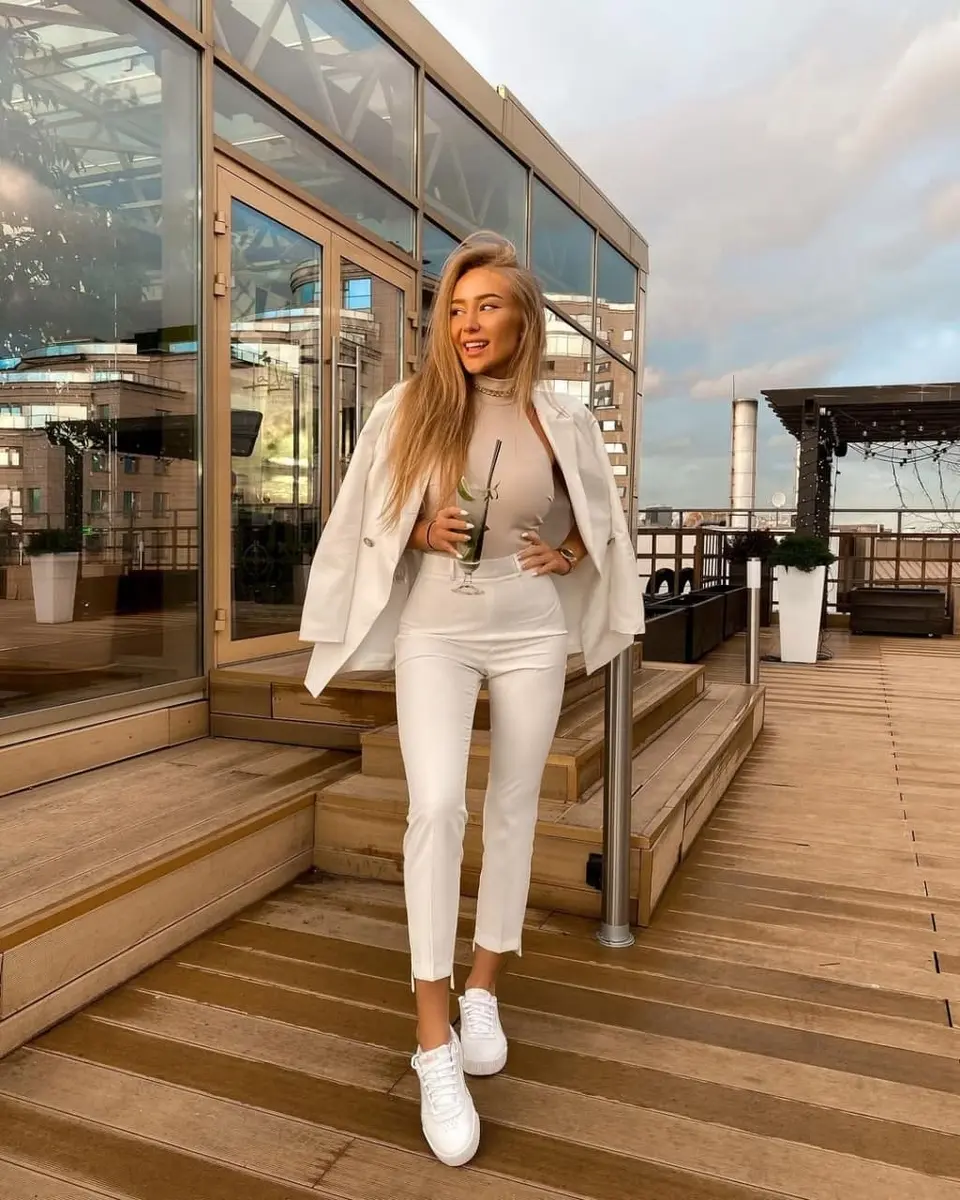 Слава эскорт в городе Москва