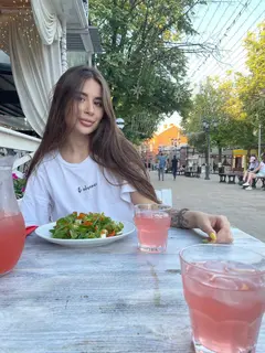 Кендал эскорт в городе Москва