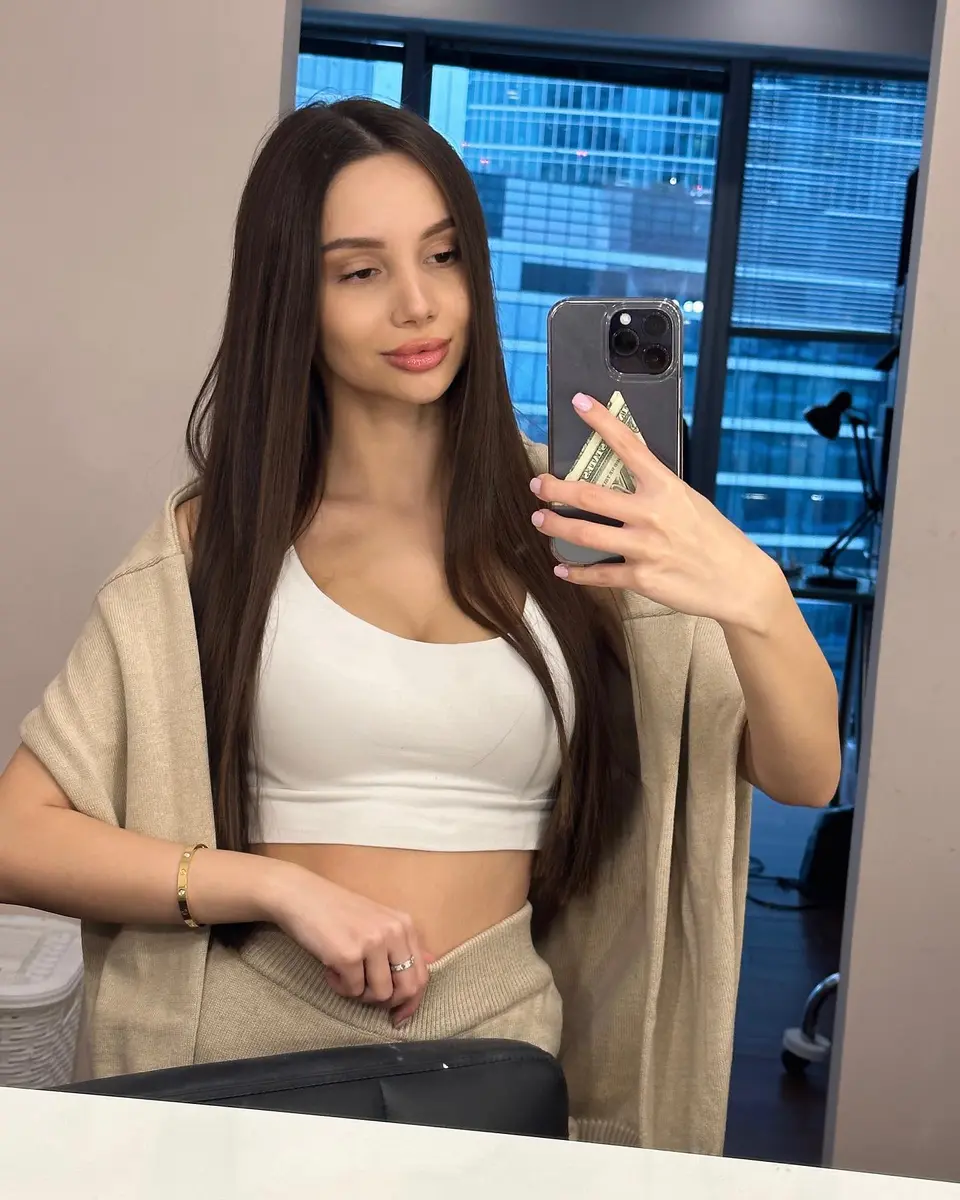 Лукреция эскорт в городе Москва