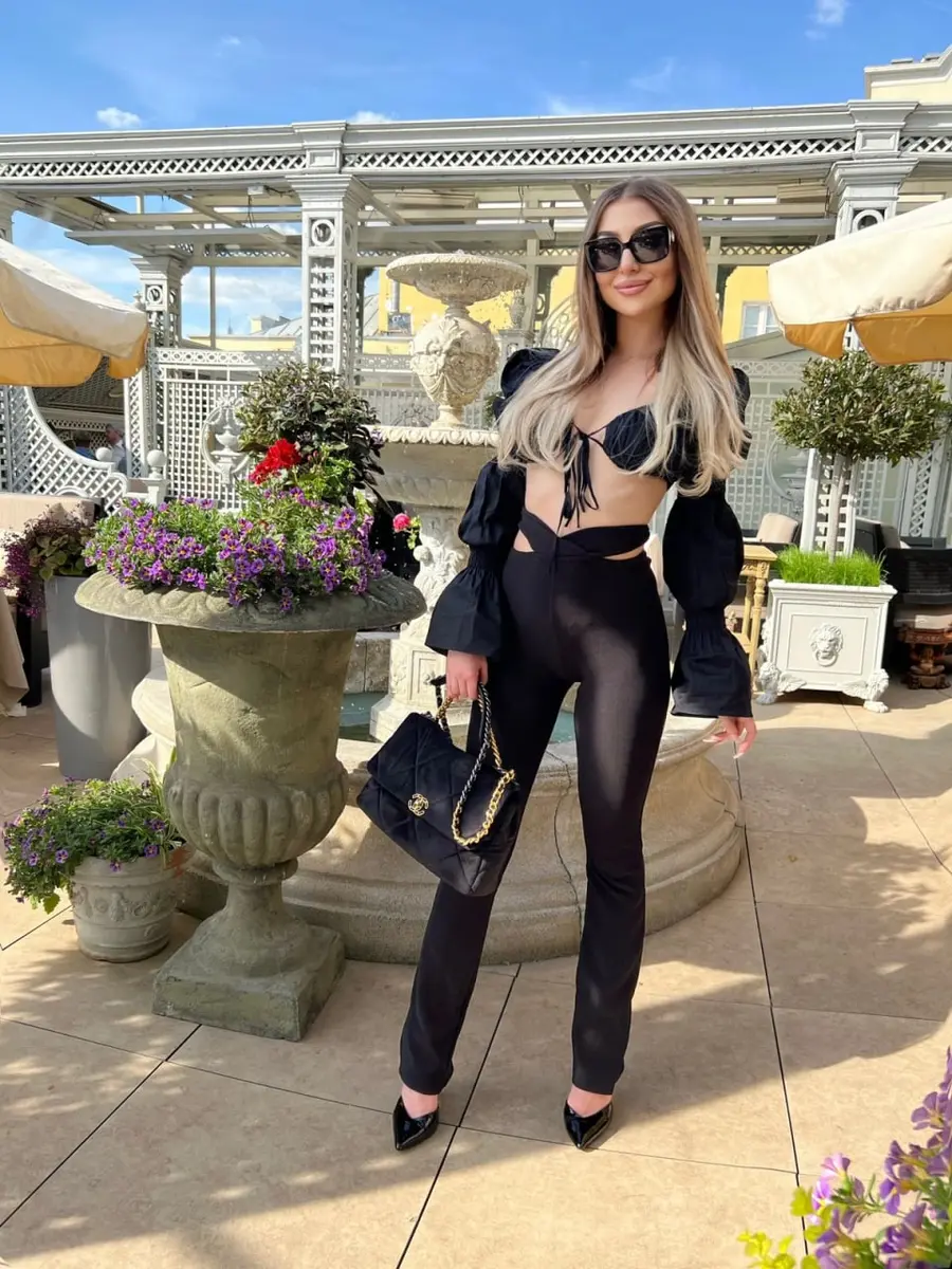 Милана эскорт в городе Москва