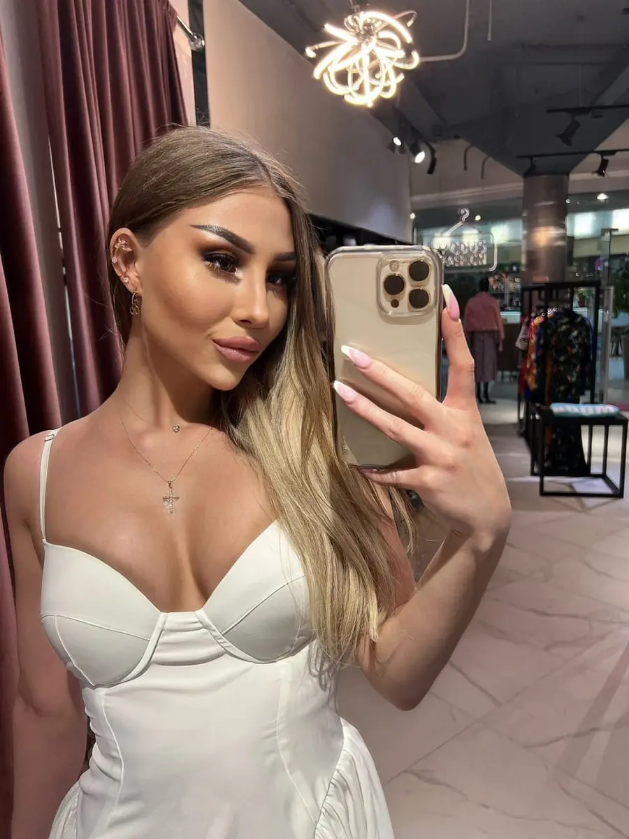 Милана эскорт в городе Москва