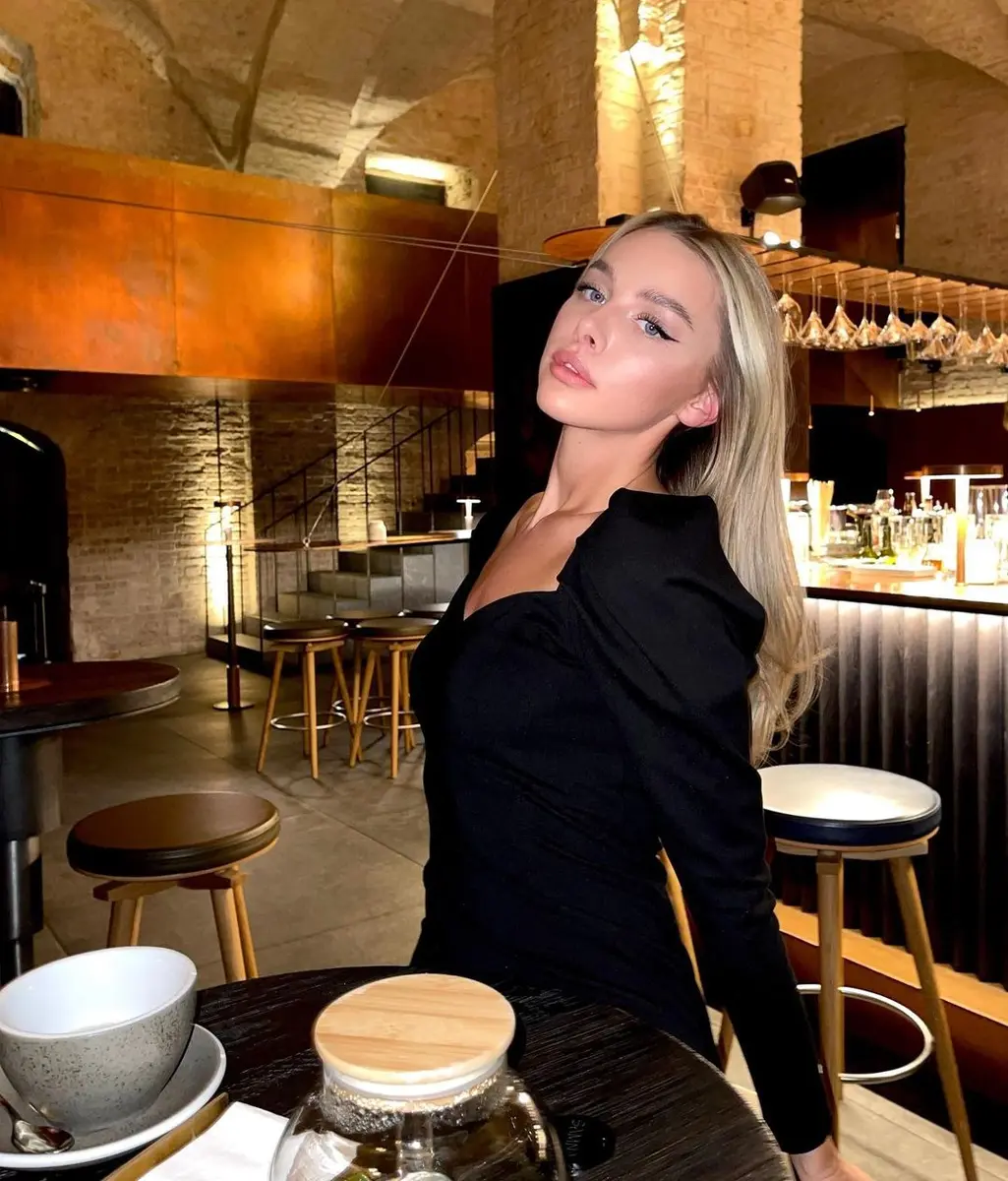 Надя эскорт в городе Москва