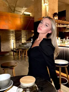 Надя эскорт в городе Москва