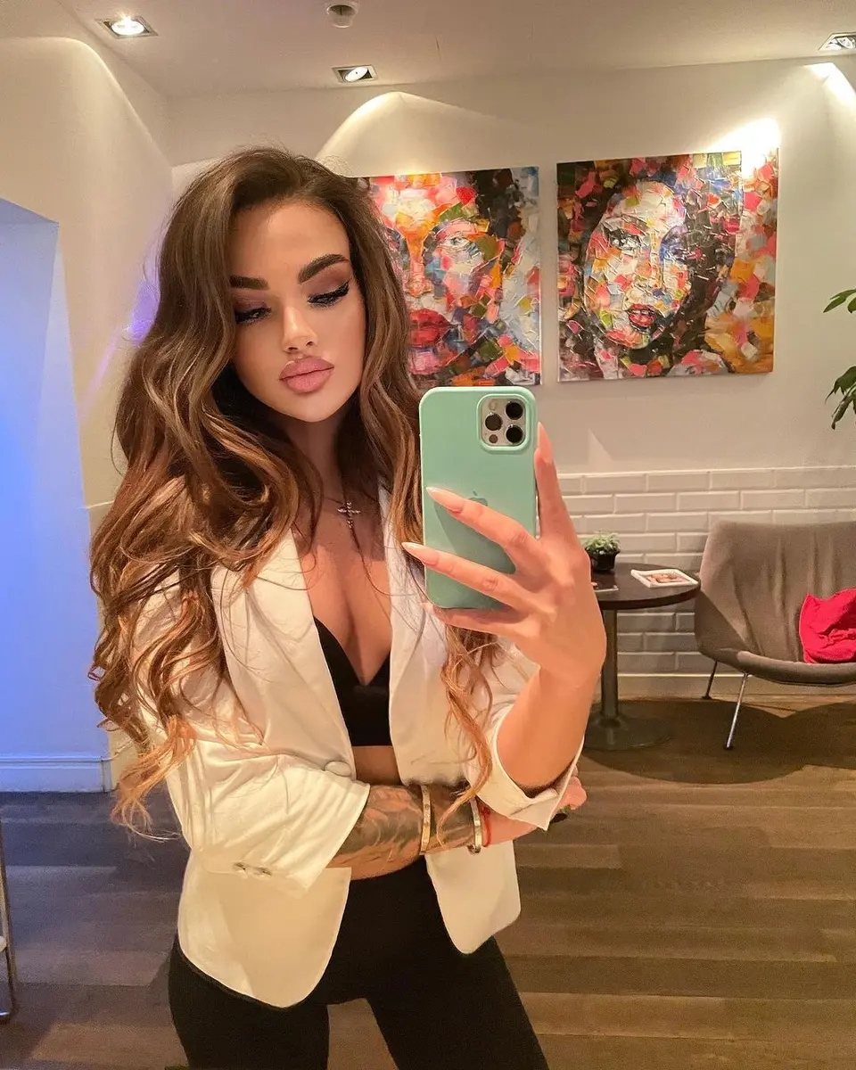 Оля эскорт в городе Москва