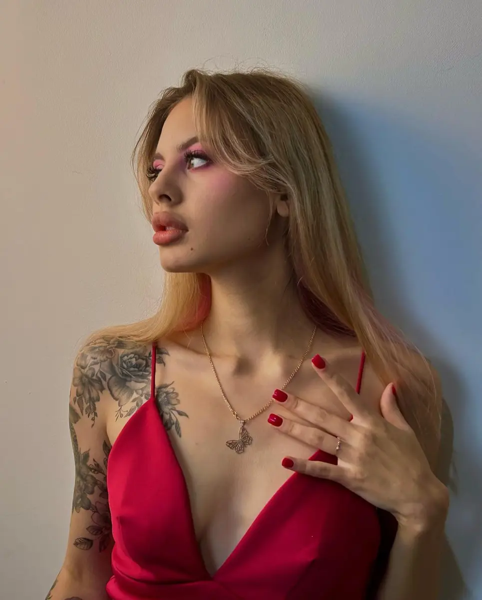 Перри эскорт в городе Москва