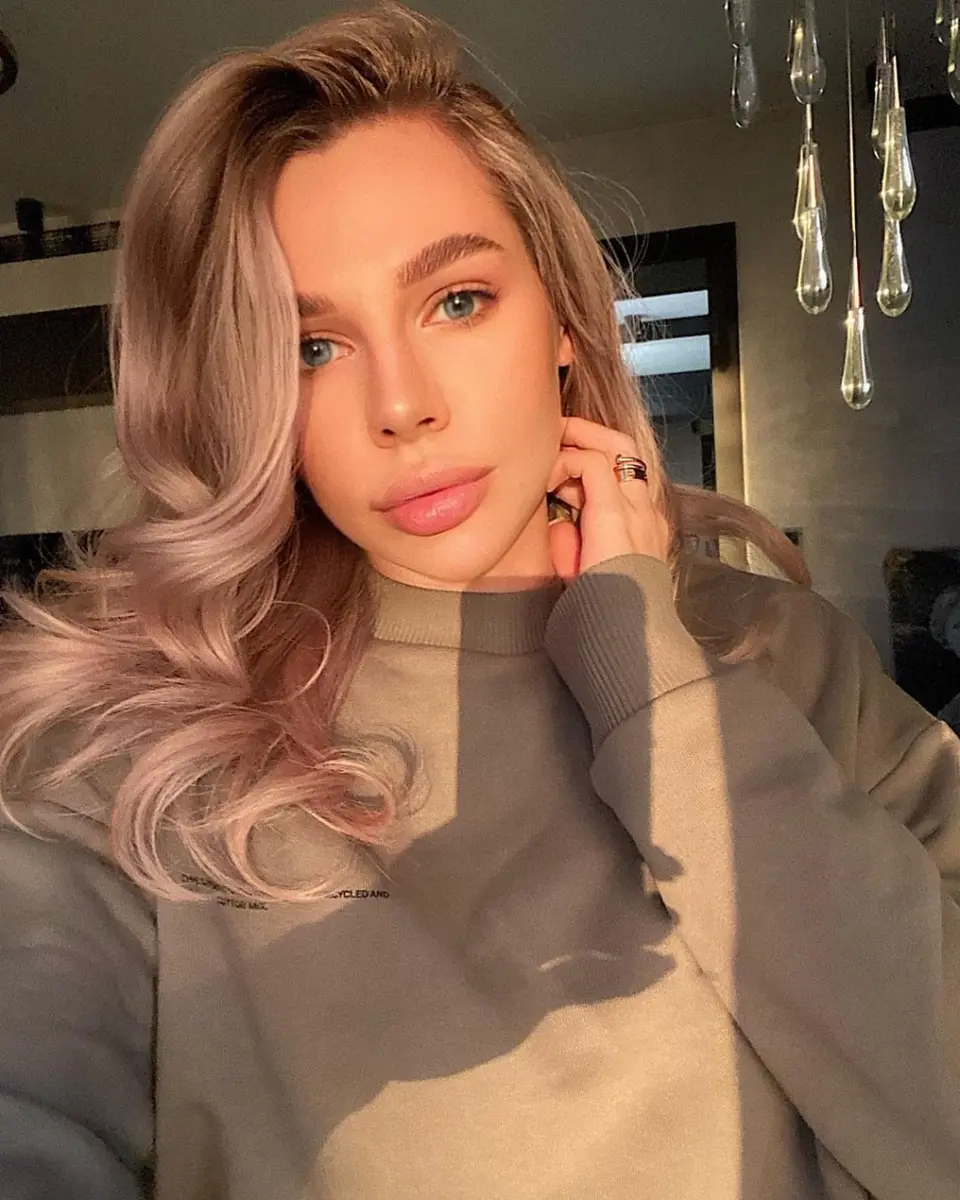 Роза эскорт в городе Москва