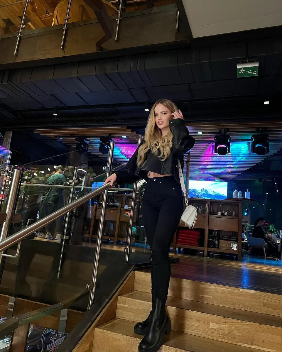 Юлани эскорт в городе Москва